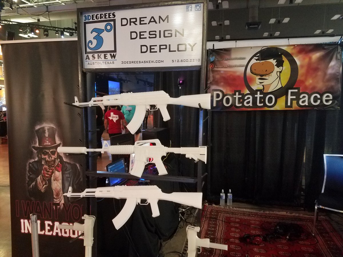 PotatoFaceGames's tweet photo. Welcome to the gun show. #DreamhackAustin #InLeagueVR #KeepAustinWeird https://t.co/x9fuLnKl7q