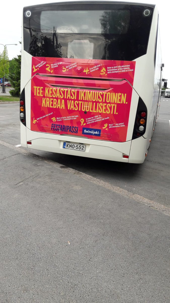 Franttiulla's tweet photo. MennÀÀn bussilla #SeinÀjoki #festaripassi https://t.co/mBVXOr8267