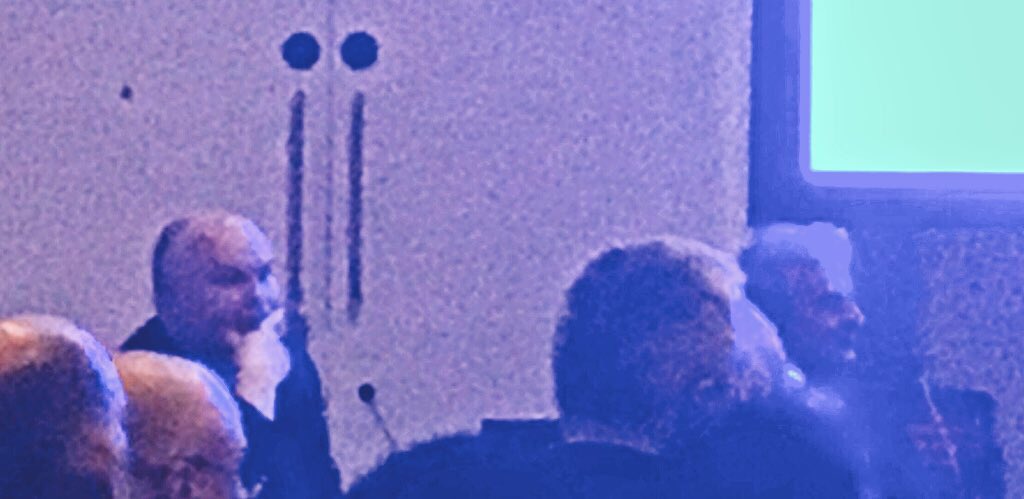 NuhaZsurgeon's tweet photo. Robotic vs TaTME - unedited videos by Amjad Parvaiz and @AntoniodeLacy - although the tools are different, the anatomy has always been the same.. Fab session @EAES_eu #ColorectalSurgery #EAES2018 (also nice to see @EwenGriffiths enjoying some world class colorectal Surgery ๐บ) https://t.co/FHGz1QW8oq