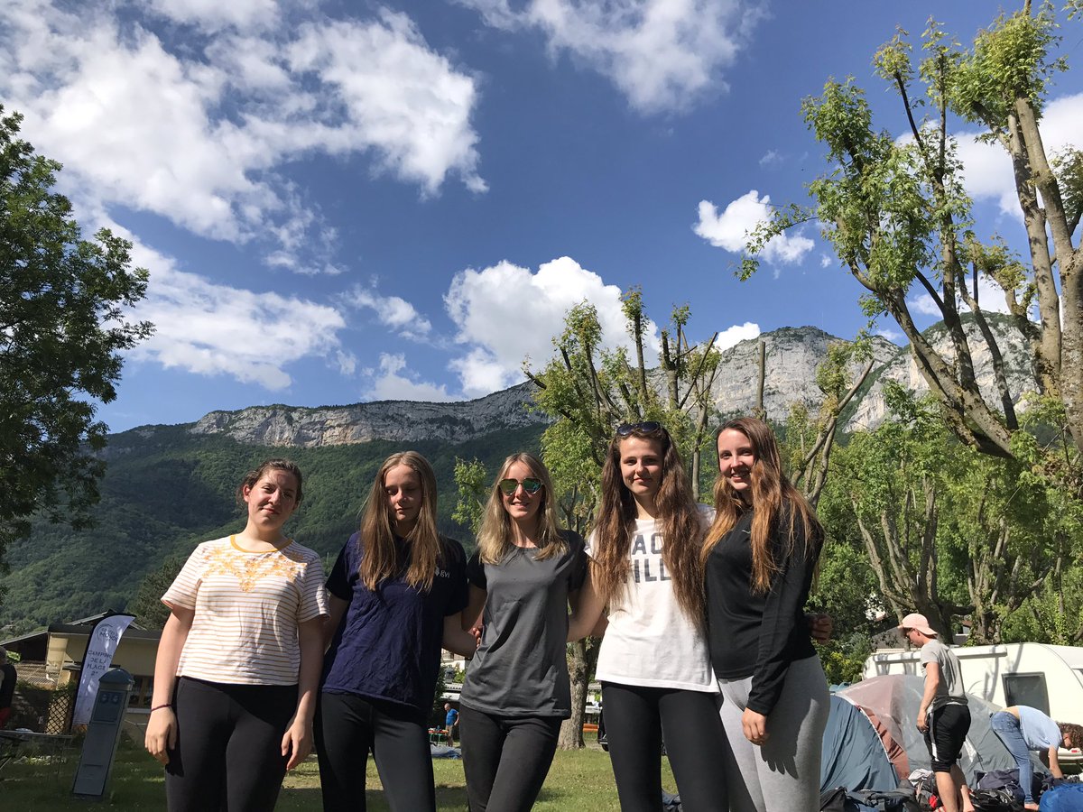 daswcic's tweet photo. @DHSBoys all finished in #annecy and passed #dofe https://t.co/xnK7J6zKp9