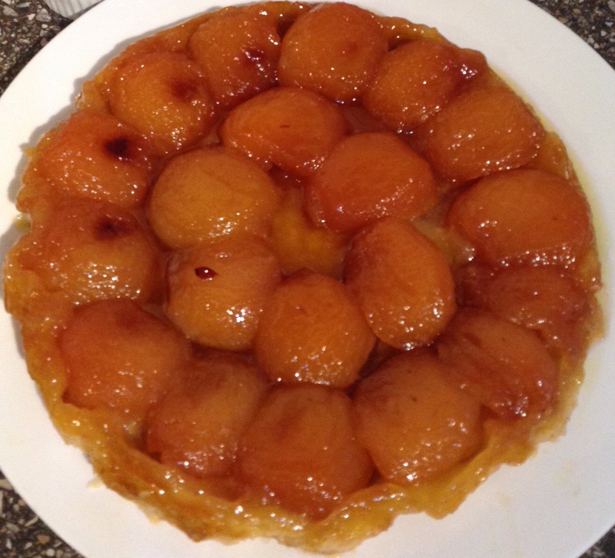 JammyBakers's tweet image. My 1st ever tarte tartin  #14yearold #youngbaker #GalvinTarteTatin @Galvin_brothers