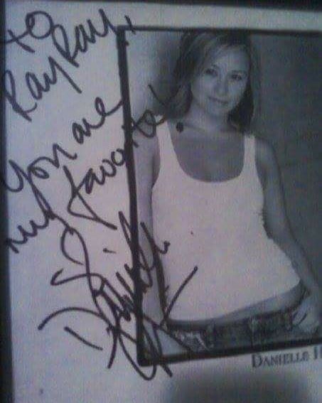 Since Day One.

Happy Birthday to 
The Scream Queen...
Danielle Harris!! 