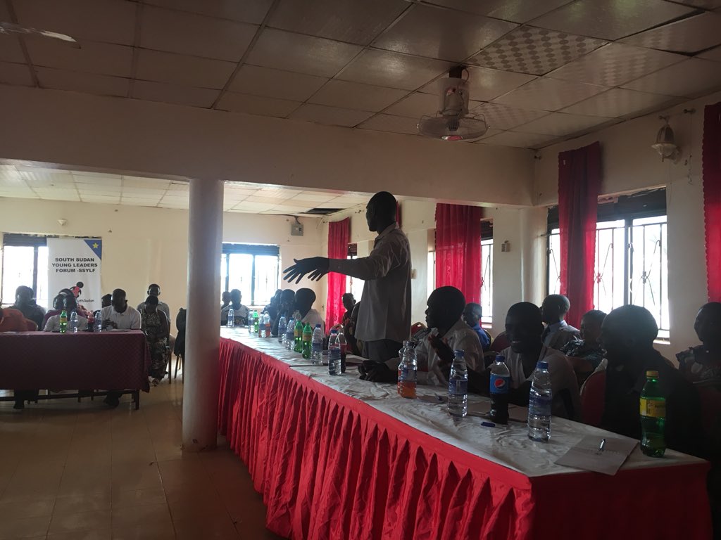 AjakPeter's tweet photo. Discussion was honest&amp; frank at #SSYLF meeting in #Yambio. The youth discussed all sorts of issues that were dividing &amp; leaving them vulnerable for politicians to exploit them. They raised among others the problem of tribalism &amp; our inability to see ourselves as #SouthSudan|ese. https://t.co/6jnF9wvYCf