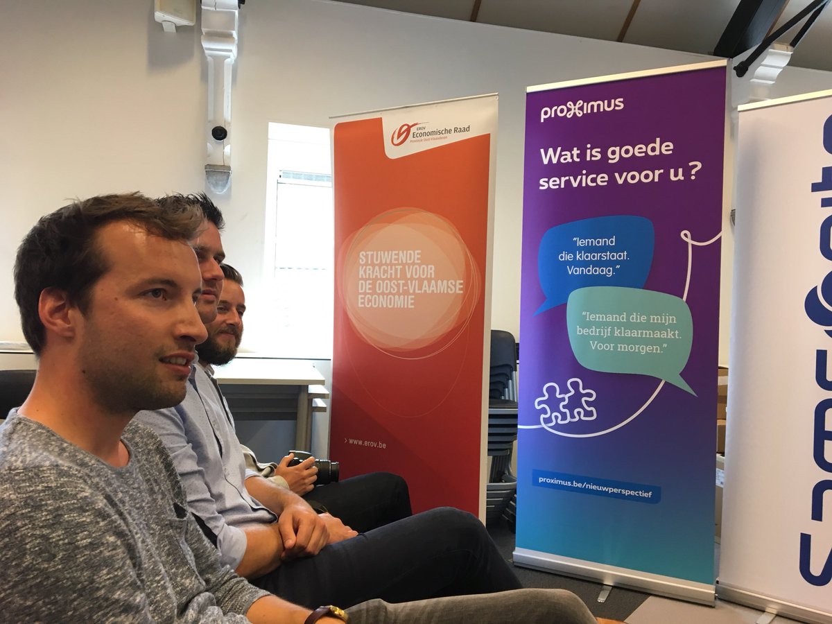 Geert_D8's tweet photo. Bernadussscholen #Oudenaarde en @VOKA_OVL werken 5e jaar op rij samen voor de GIP proeven en promoten ondernemerschap en de bedrijven uit de regio, oa met getuigenissen oud-studenten Wouter Vandenhaute en @MatthiasBrow https://t.co/kbXsh2BKpt