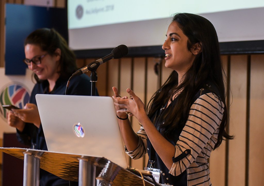 eLifeInnovation's tweet photo. New photos from the #eLifeSprint are now live, featuring many happy and focussed faces, thanks to the wonderful photographer @OrquideaRealPho

See for yourself at https://t.co/egM5m1IcKM https://t.co/dpFJbsaynv