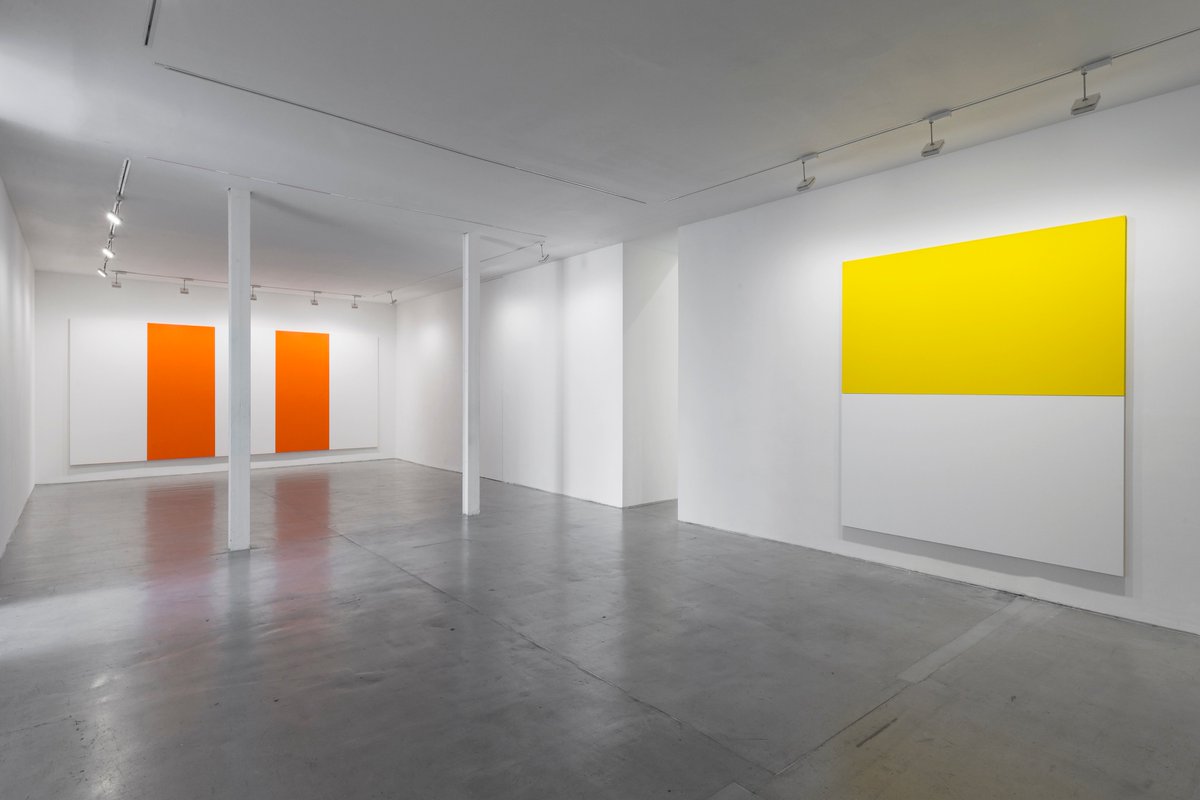 VNHGallery's tweet photo. Join us for a #LateViewing of Olivier Mosset’s current exhibition on June 7th, from 7:00PM to 9:30PM. Don’t miss this opportunity to come and see his most recent paintings made in Tucson, Arizona as the show ends on June 16th!
📸 Claire Dorn #VNHGallery #VNH #OlivierMosset https://t.co/1GF1SIcS3f