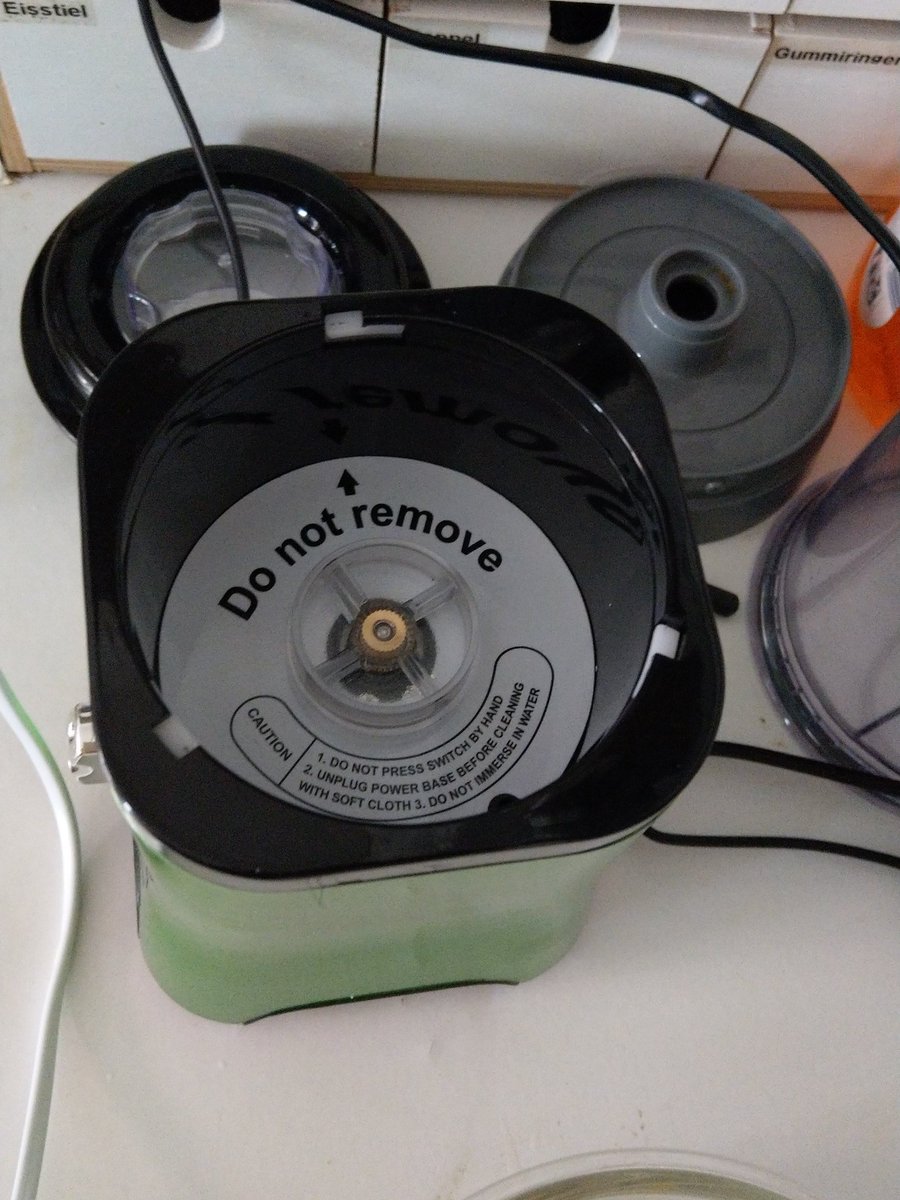 s'gibt kein Smoothie weil ich den scheiss Zettel ned rauskrieg'