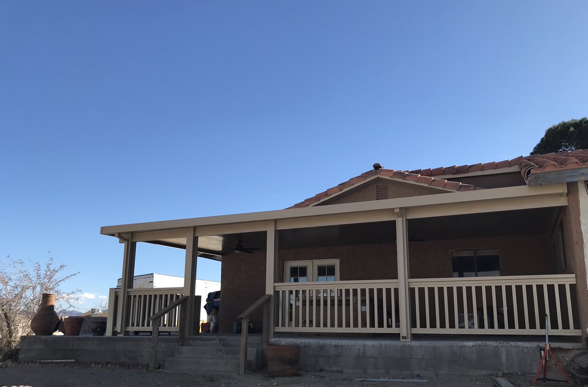 BellaPatioLV's tweet photo. Sometimes you just need a little oasis 🏝 in the desert 🏜. Call us today to get a quote for your own. 702-463-7498
#patiocover #patiolife #beveled #solid #outdoorfan #homeimprovement #architecturephotography #aluminumpatiocovers #duralum #weatherwood #alumawood #BellaPatio https://t.co/TNny4ALBAG
