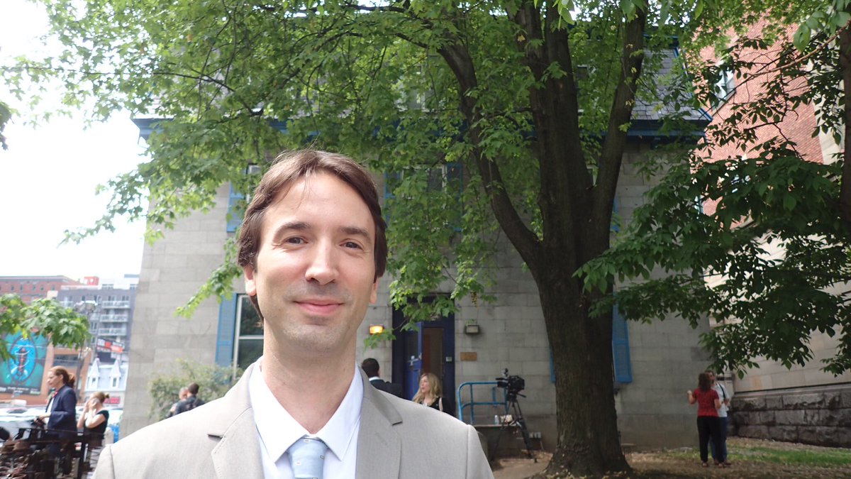 ReneSaintLouis's tweet photo. Québec annonce la construction de deux écoles primaires au centre-ville de Montréal dont l’une sur le site patrimonial des Sœurs Grises. Les résidents du quartier sont sceptiques car un espace vert sera sacrifié @le1518 @icimontreal #polmtl #polqc #csdm https://t.co/VUk6noynQy