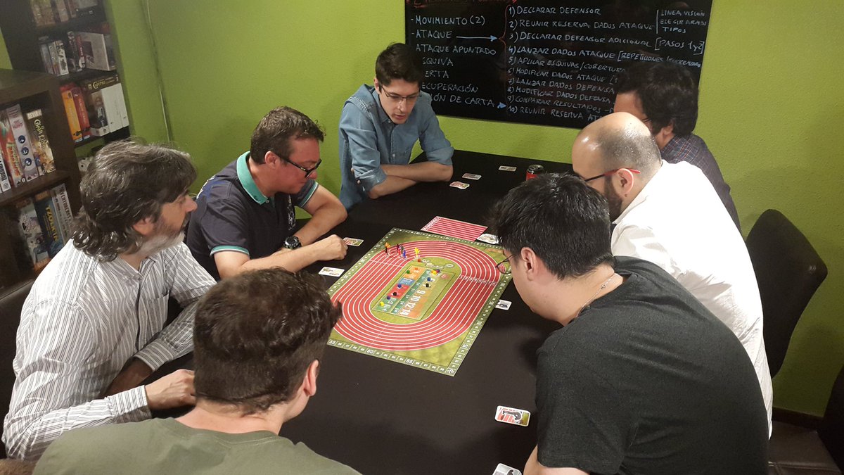 _lucky_loser_'s tweet image. En nada comienza la presentacion de #1500mboardgame en @cuartodejuegos