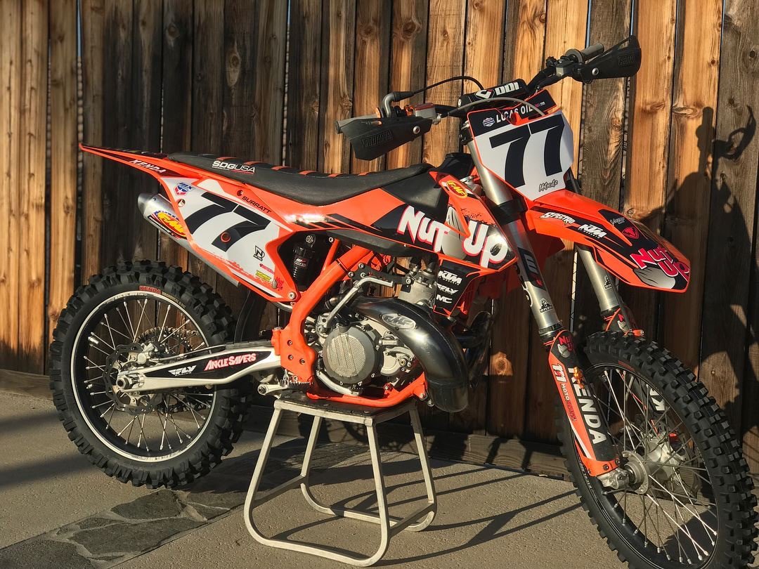 KendaPowersport's tweet photo. Best of luck to our racer Ryan Surratt this weekend at the @ProMotocross in Lakewood, CO.  Ryan will be on a 2-smoker!  #2strokesrule #ktm #nutup https://t.co/FW39YvuxAu