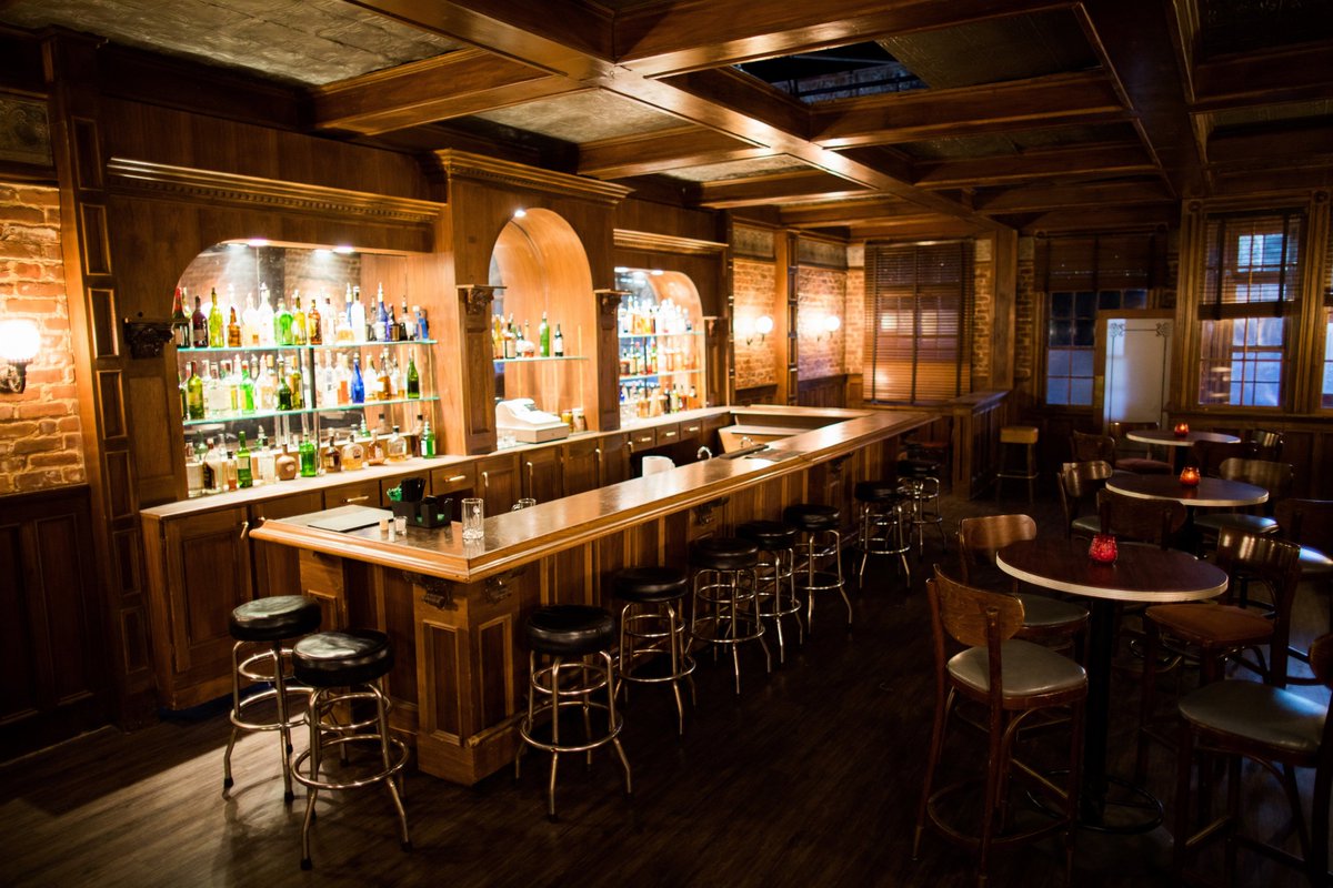 What are your plans this weekend? We will be prepping some of our sets for some upcoming shoots! 🎥
#riverfrontstages #studiosets #stagelife #onset #locationmanager #friday #director #producer #tgif