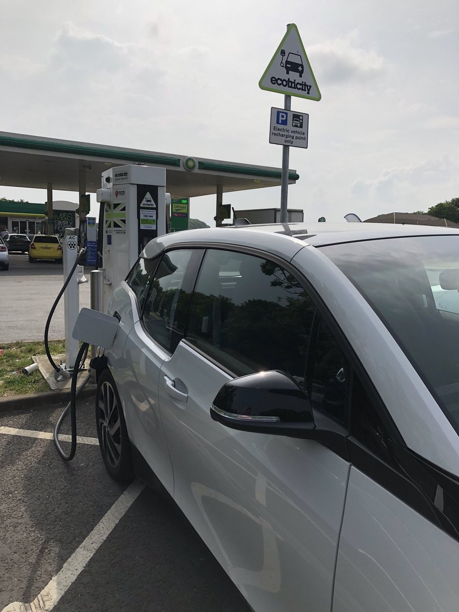 needtochargeapp's tweet image. Enjoying a free charge at Newmarket Services - sitting in the comfort of the cafe knowing someone can send me a request if they need to charge 😊 #NeedToCharge #ecotricity #EV #fullycharged #bmwi3 #EVcharging