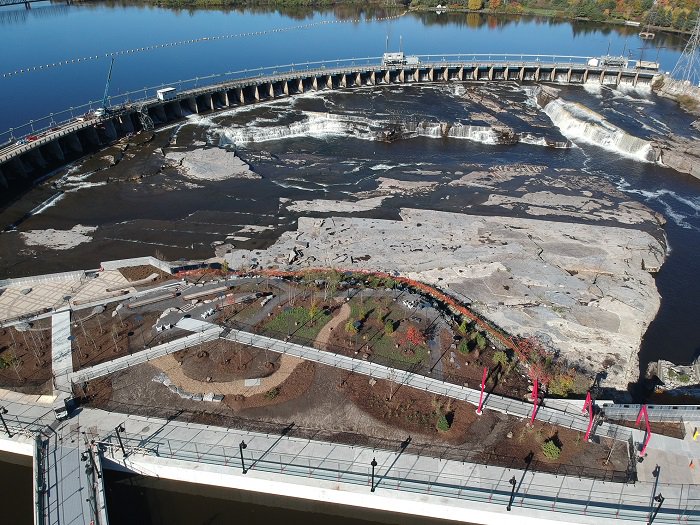 hydroottawa's tweet photo. Joignez-vous à nous les 2-3 juin pour une visite de @LesChutes. Venez découvrir cette installation ultramoderne &amp; ses éléments patrimoniaux qui mettent à l'honneur les Premières Nations &amp; le passé industriel d'Ottawa. #OttVille #PortesOuvertesOttawa #ChutesDeLaChaudière #OTTFR https://t.co/Qff9exkbJc
