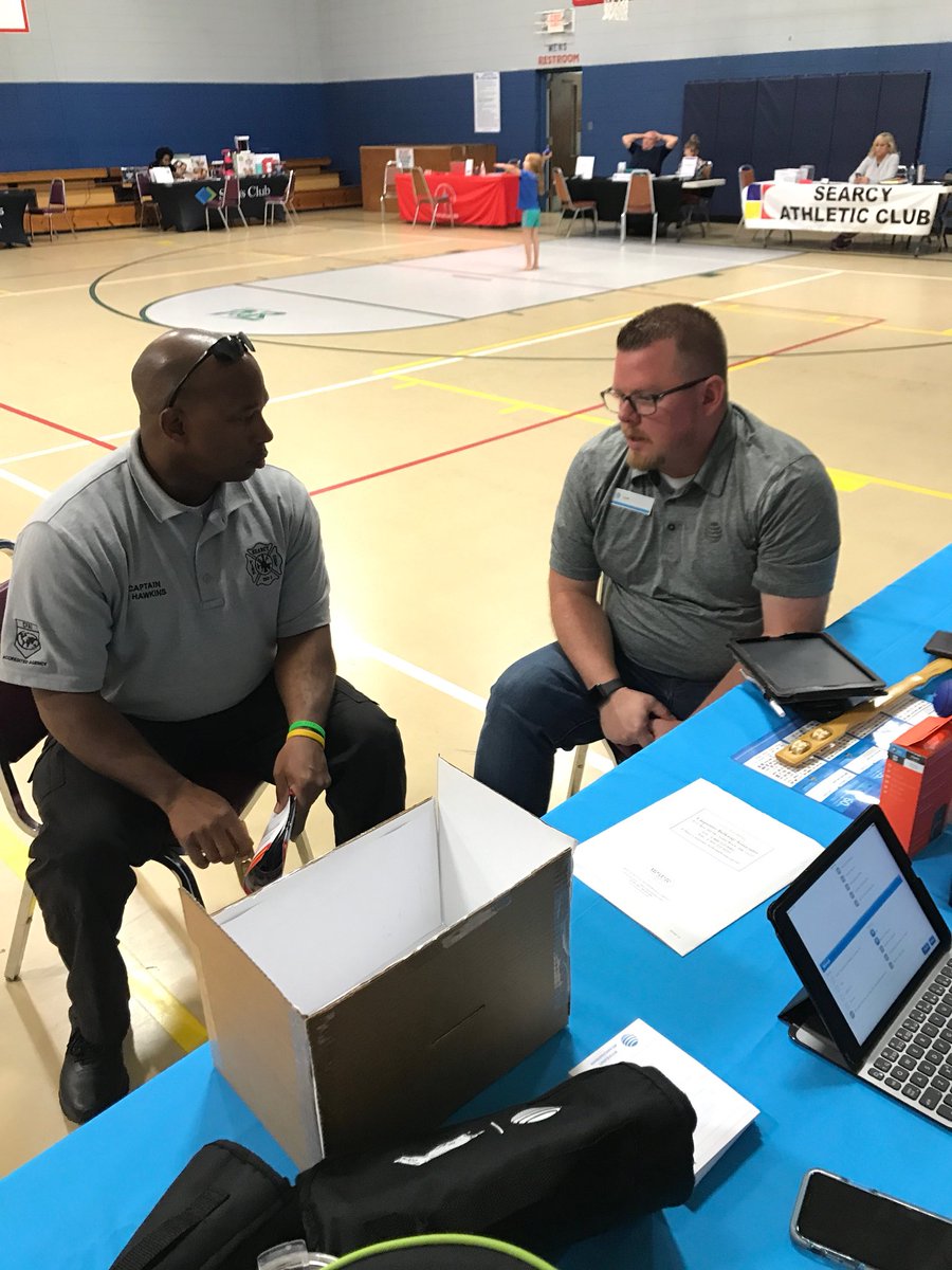 TeamSearcy's tweet photo. Team Searcy is at it again at the City of Searcy employee event! 🤗 #LifeAtAtt #MidStatesProud #POWERcentral #TeamSearcy https://t.co/OMP7NveiJR