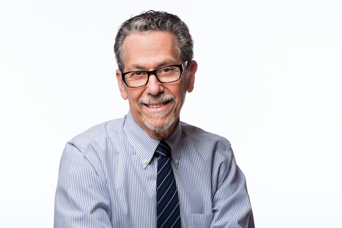 ASBMB's tweet photo. Ronald Evans (@salkinstitute) received the 2017 Bert and Natalie Vallee Award in Biomedical Science at #ASBMB2018. Listen to his lecture, "Corralling #pancreaticcancer through epigenetic reprogramming," https://t.co/Cuo57axcmz. Learn more about his work: https://t.co/Cuo57axcmz. https://t.co/RTiWqfz46f