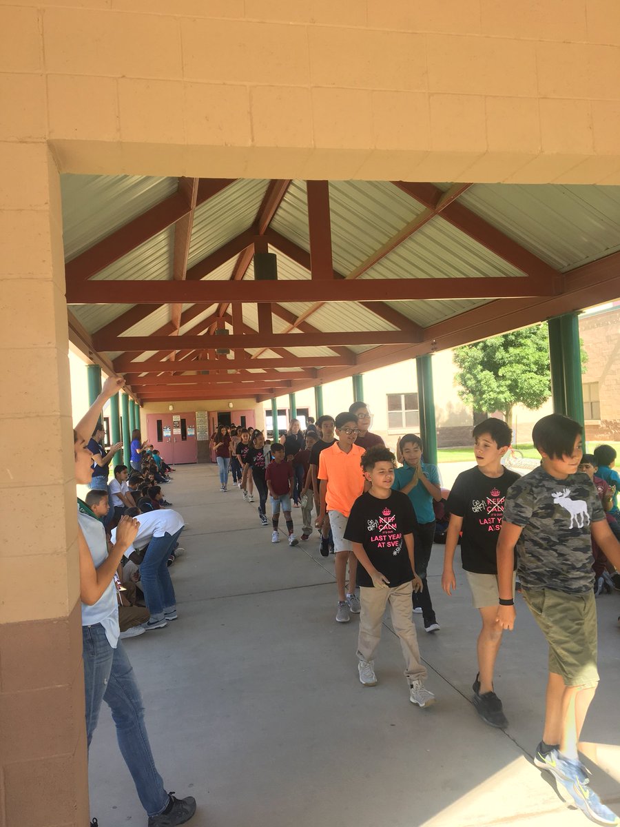 SShook_ES's tweet photo. 5th Grade Wranglers walk the halls for the last time. Moving on next year! #TeamSISD https://t.co/BD1rpI3mYv