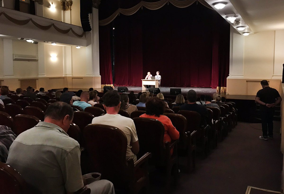 27 мая конкурсный управляющий ОАО «ДСК» Светлана Аглнишкене провела  собрания участников строительства трех домов по ул. Парижской Коммуны:  №41 (Рабфаковская, 38), №19 литер 1 и литер 2.

su155-sih.ru/dolshhiki-eshh…