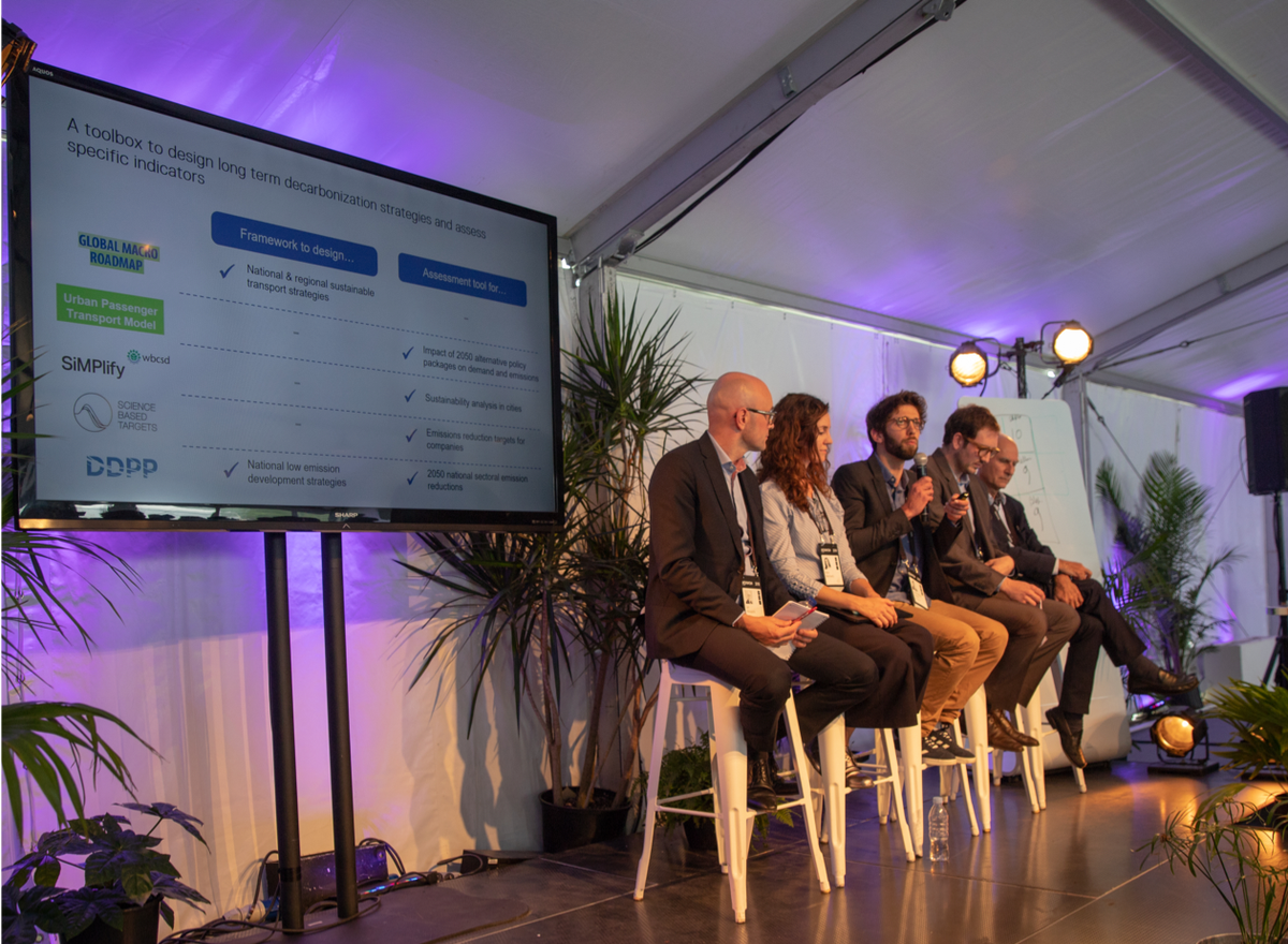 IDDRI_ThinkTank's tweet photo. IDDRI’s #DecarbonizationToolbox is a 1st version of a scenario simulator based on the approach developed within the #DDPP_Project for #Transport. Yann Briand, from @iddrilefil presented the tool at #MovinOnConf18 in Montréal with other main players of the transport sector! https://t.co/5z7bCOxoe7