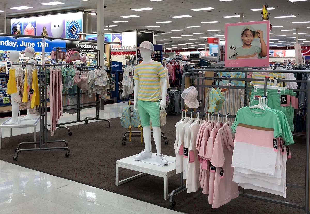 Here’s the inside scoop!! 🍨 I scream, you scream Target 0913 screams for Ice cream! 🍦🍭 #ArtClass #MOIC #Sprinkles #ScratchAndSniff