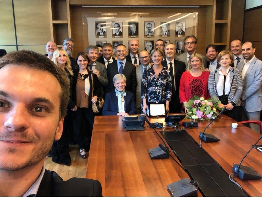 Sono stati due anni assolutamente incredibili!
Finisce oggi, con il giuramento del nuovo Governo del prof. Giuseppe Conte, la mia esperienza come Consulente della Comunicazione del Ministro della Salute.
m.facebook.com/story.php?stor…