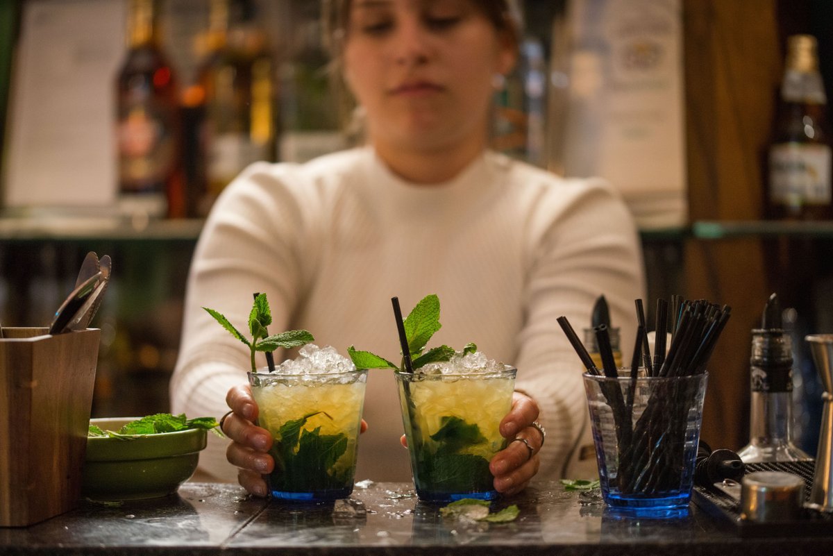 Got that TGIF feeling? Then come down and grab 2-for-1 margaritas and start June the right way #happyhour