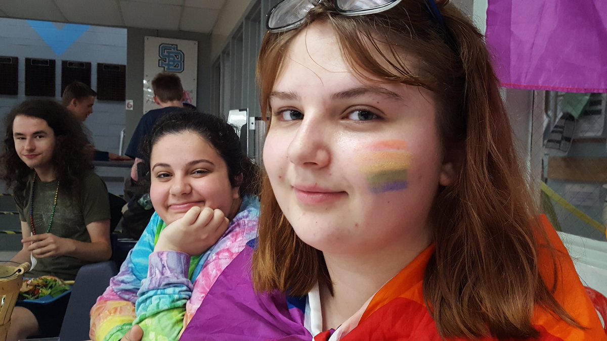 SBHS_GSACLUB's tweet photo. Pass by the PRIDE TABLE during all lunches for activities, prizes, and FACE PAINT! ❤🌈 https://t.co/U048lPA7Mn