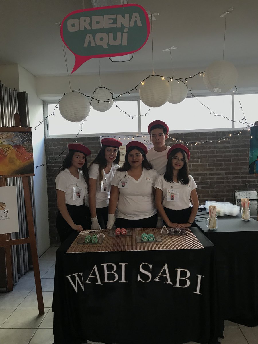 Kar_Carpinteyro's tweet photo. ¡Comenzó la #Experiencia de los chicos de #PrepaSur con nuestra Feria de Negocios! 🙌🏼 @agueda_mtz @ItanAlain @PrepasUpaep @Eblin08 https://t.co/SYFk74hpyU