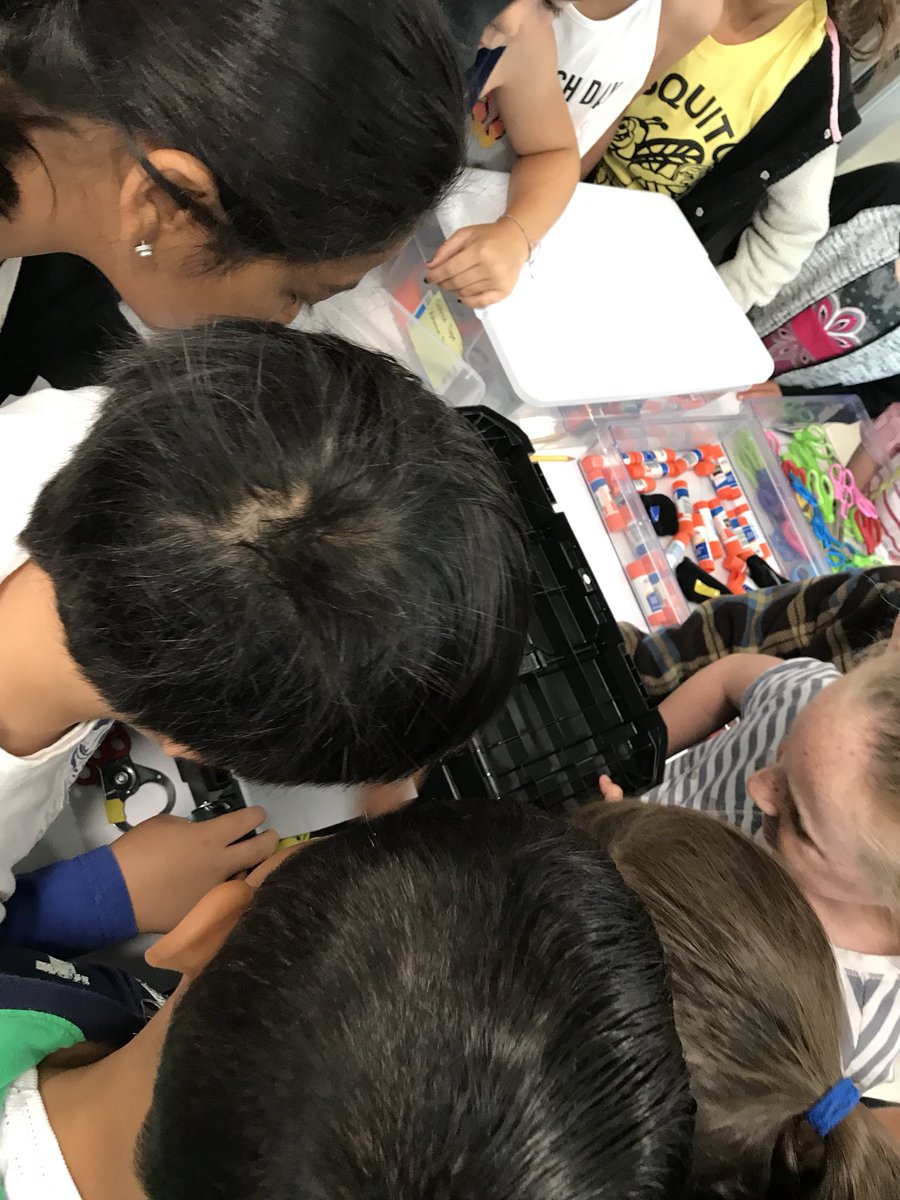 We escaped! Thanks <a href="/MrsTalleyA4/">Dianna Talley (っ◔◡◔)っ🐱</a> #breakoutedu #USDLearns #GuadROARS