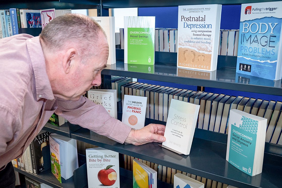 hackneycouncil's tweet photo. Around 6.5 million people in the UK are carers for a parent, partner, child or friend. Stay #HealthyandConnected with the #ReadingWell for mental health
collection available at @hackneylibs https://t.co/xVPm386GMn