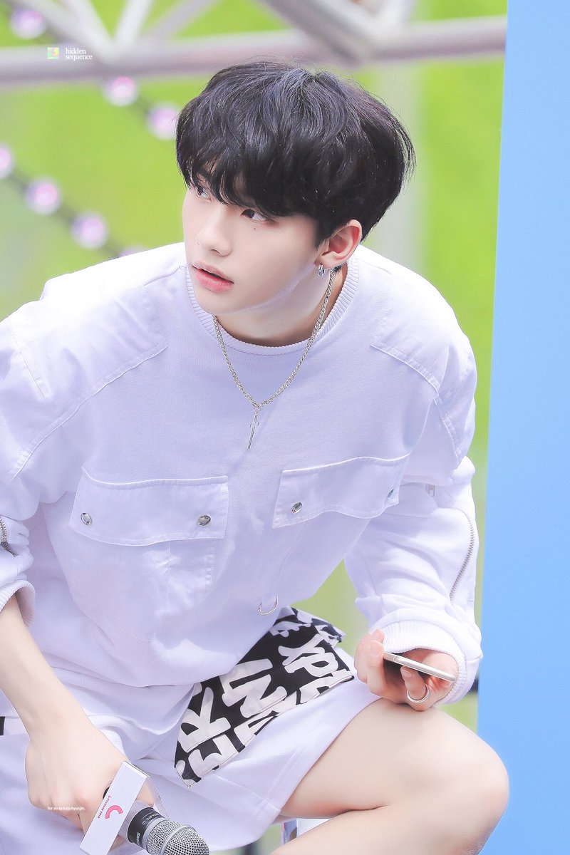 sequence_hj's tweet photo. 180505 🌱

#스트레이키즈 #현진 #황현진 
#StrayKids #Hyunjin https://t.co/VfK8E30yzf