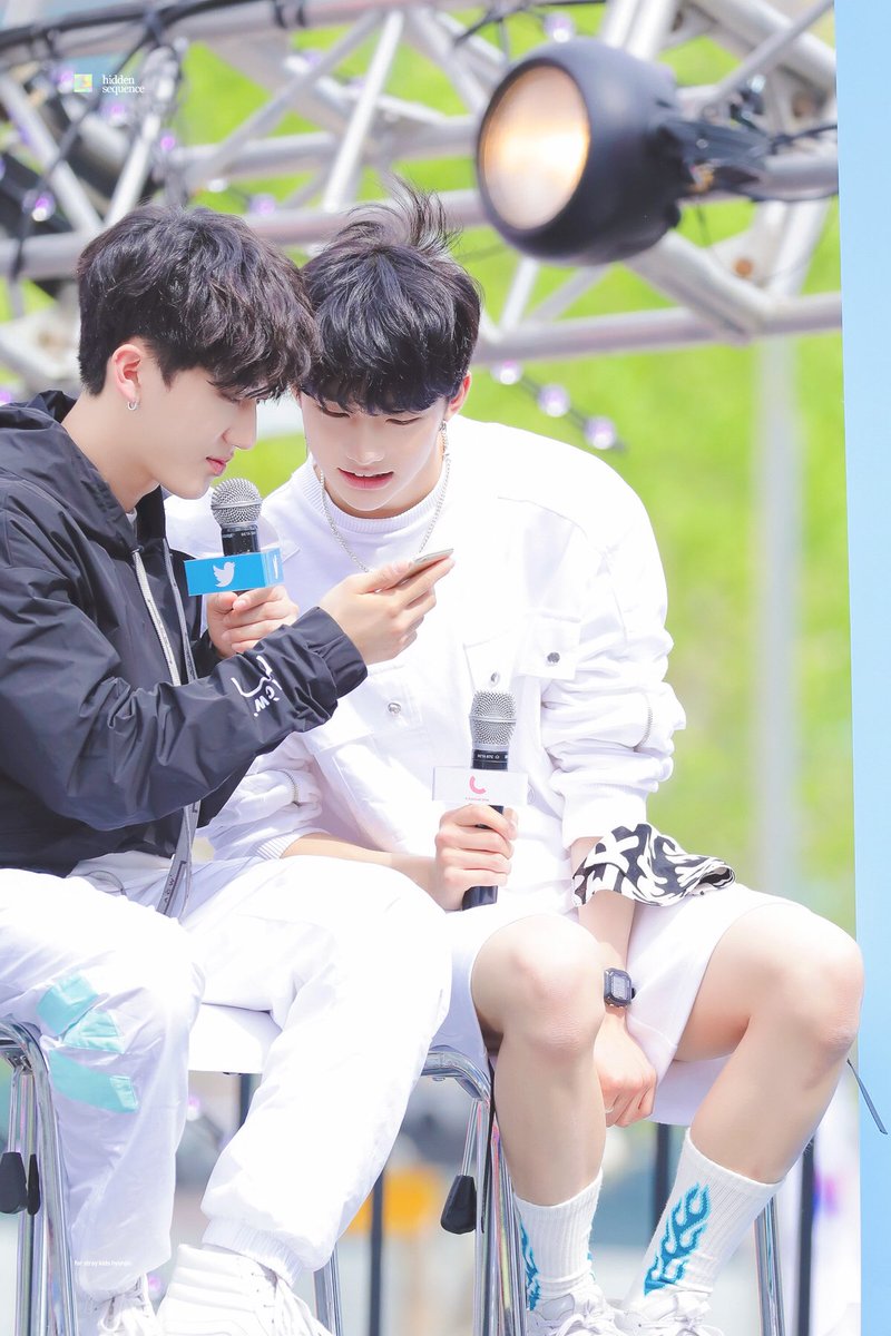 sequence_hj's tweet photo. 180505 🌱

#스트레이키즈 #현진 #황현진 
#StrayKids #Hyunjin https://t.co/VfK8E30yzf