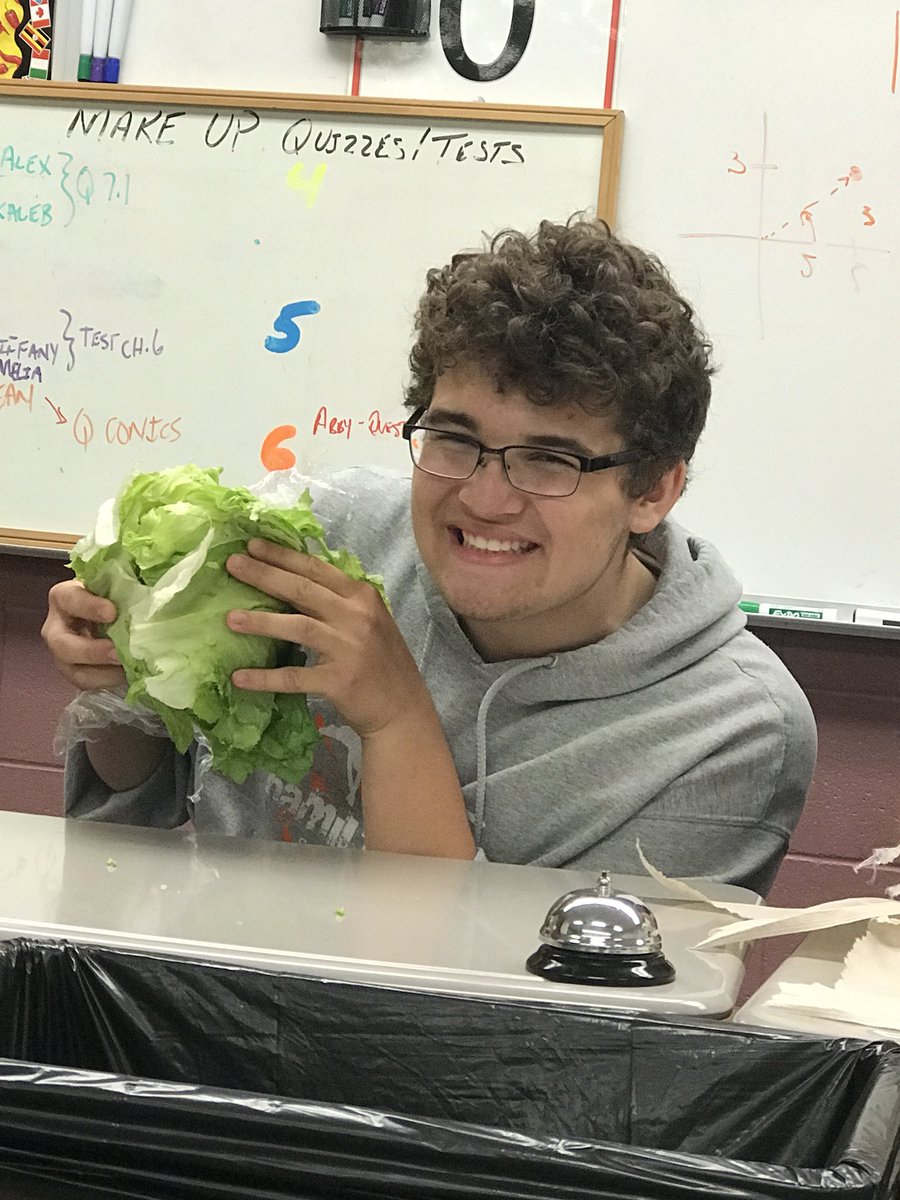 HHLettuceClub's tweet photo. Returning was Nick Smith, Lettuce Lord of 2017-2018, back to defend his coveted title. https://t.co/U62GKyE8ix