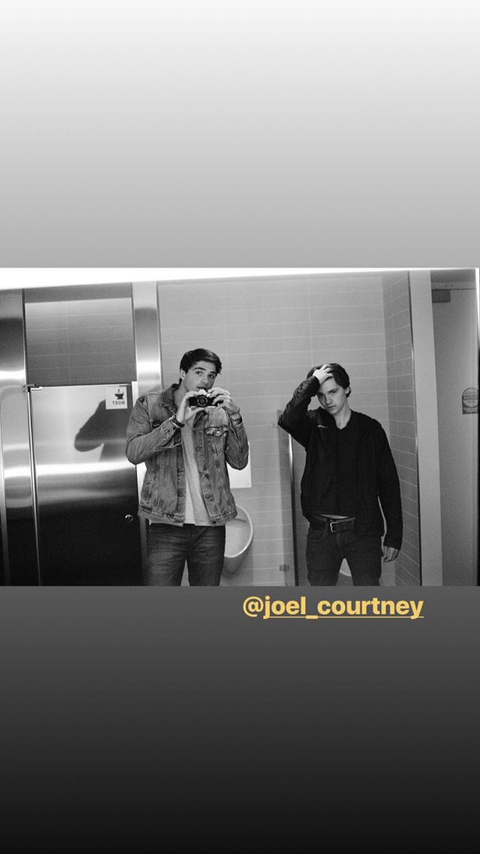 kissingbooth4's tweet photo. ๐ธ๐ #TheKissingBooth2 #TheKissingBooth #whenisnumber2 #jacobelordi #joelcourtney @Joel_Courtney @JacobElordi โค๏ธ https://t.co/sXZuwFYLvT