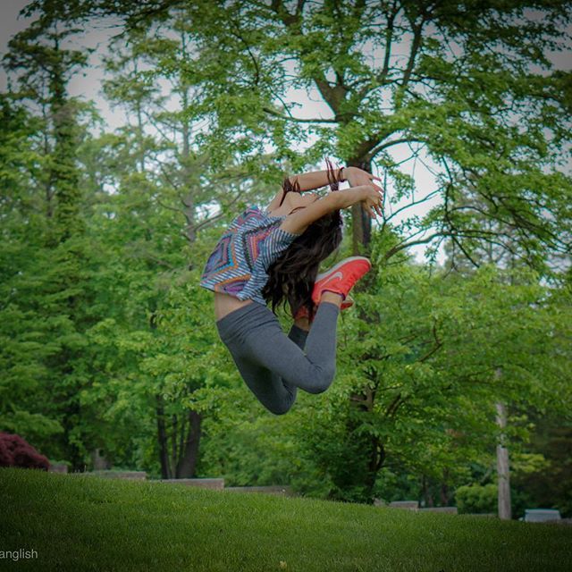 JaviFloresCT's tweet photo. It is Friday and even if this is not exactly my happy dance it is truly a very happy jump!!! 😂😁
.
.
.
.
.
.
.
#happydance #jump #naturelovers #ballerina #gymnastics #flexibility #happyjump #photographyislife #fridayvibes #bosque #naturaleza #bailari… https://t.co/sKoOjjzGnx https://t.co/6awsQ7ktET