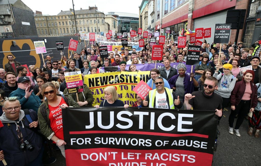 NewcastleUnites's tweet photo. Sat 9th June, #Newcastle
PLEASE SHARE, INVITE &amp; RT
Oppose the far-right rally for Tommy Robinson
It's not free speech it's hate speech
Don't let Tommy Robinson put justice for survivors at risk
No to #racism and #Islamophobia
👇👇👇👇👇👇👇
https://t.co/DTBfBRDsB7 https://t.co/fbqIaIsgSD