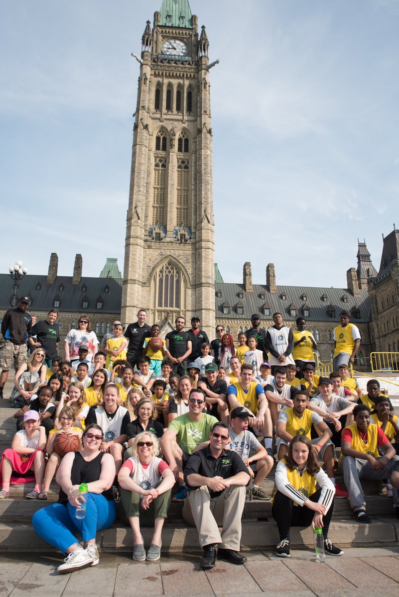 AdamJoiner1's tweet image. Amazing day at #UnplugToConnect with @bgccan,  @bgcottawa , @MathieuFleury @CURavens players. An hour of being with our Members, Staff, MP's, Senators and National Staff was amazing. Taking the time to really connect with awesome people and play sports... what could be better!
