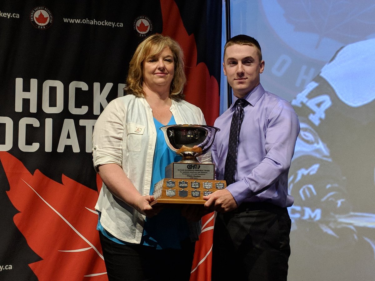 PJHLOntario's tweet photo. The 2018 Donald Sanderson Memorial Award recipient Ryan Casselman of the @NapaneeRaiders. https://t.co/bGfqB5cJG4