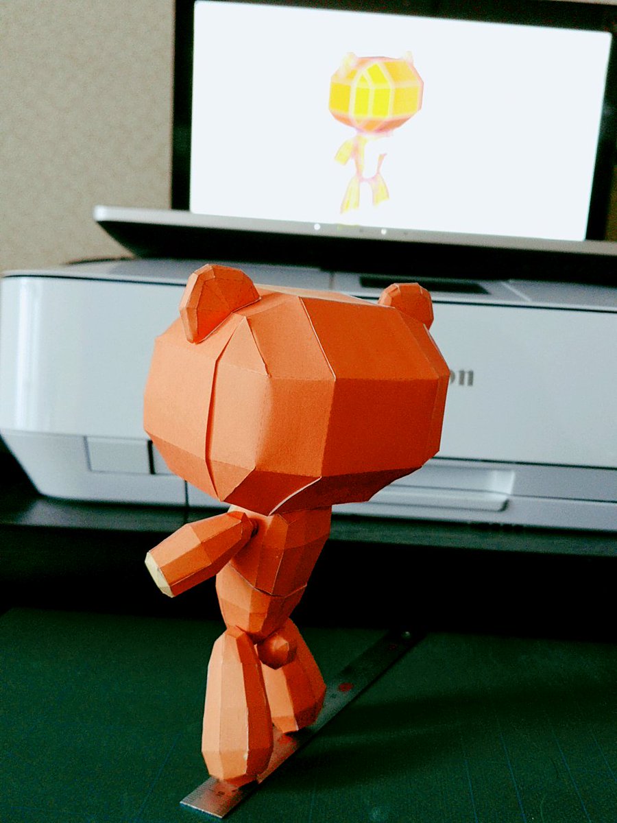 ryujinraijin1's tweet photo. 毎日眠くて、、とにかく進まないわ~ #紙工作 #papercrafts #ガンダム #ガンダムビルドファイターズ #3dpapermodel #ペーパークラフト #3dpapercraft #プチッガイ #プチッガイのいる風景 #model #models #mobilesuit #papercrafts #gundam #gundammeister #gundampapercraft #mobilesuitpapercraft https://t.co/M8aWQ1Mi39