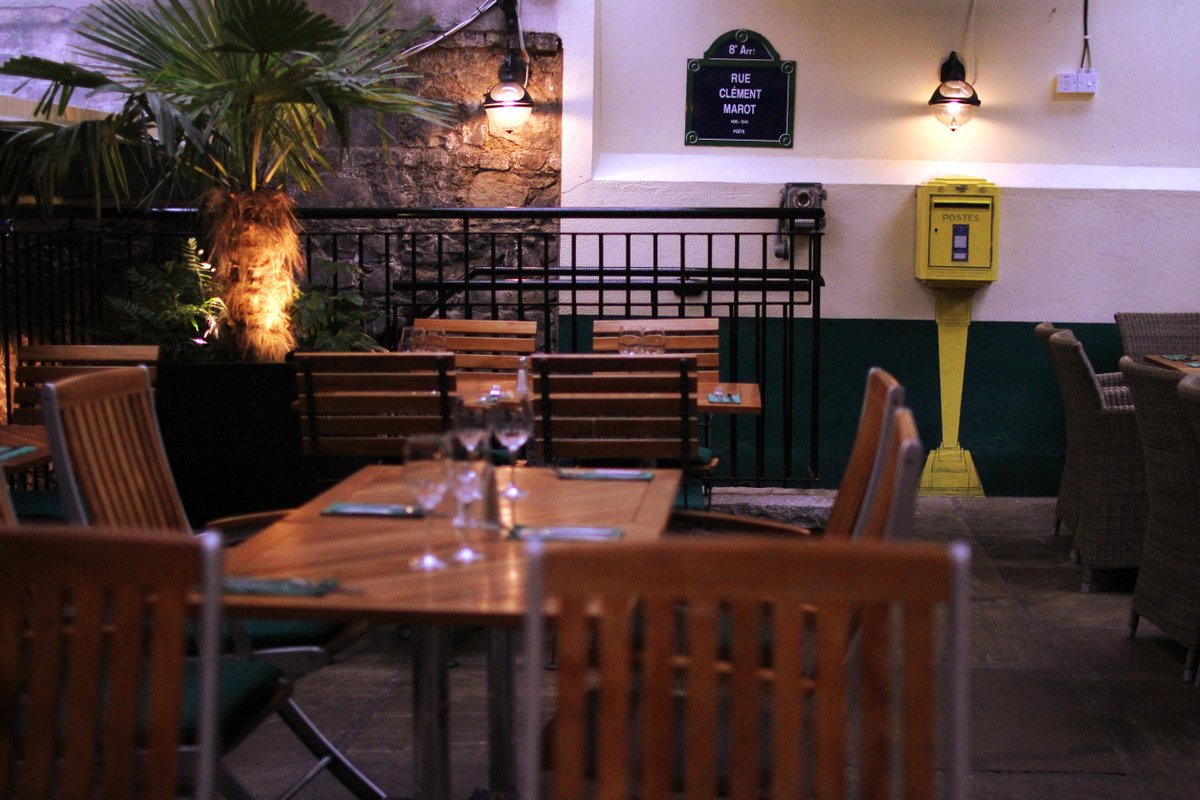 Chez Max tweet media