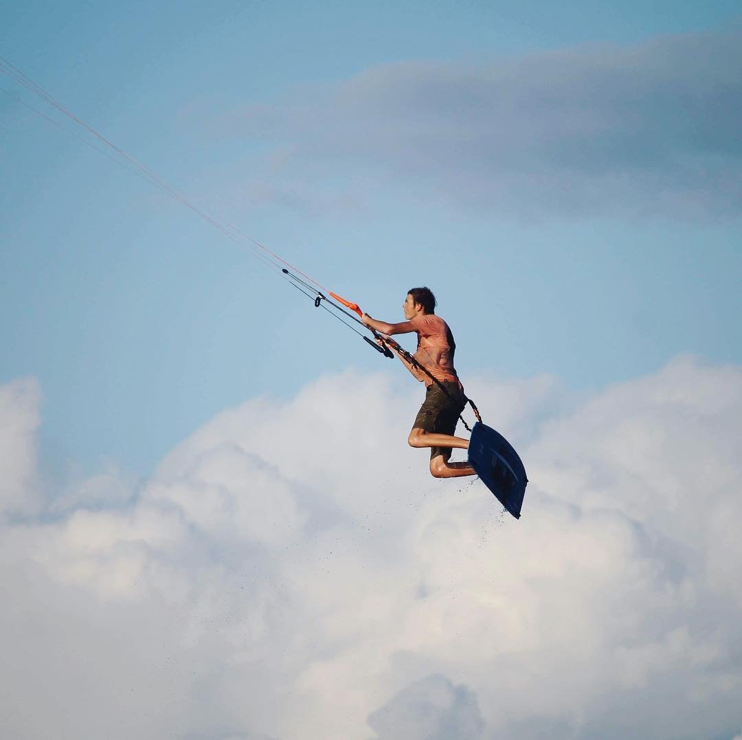 oceanrodeo's tweet image. @ocean_rodeo_australia Cloud looping with @ryanparsons_kiteboard.
.
.
.
#loopit #noexcuses #kiteboarding #kiteloop #freedomkitemag #thekitemag #iksurfmag #thekiteshots #oceanrodeo #oceanrodeorazor #visitsunshinecoast #summermemories #kitesurfing #kitesurf #kiteboardingaustralia