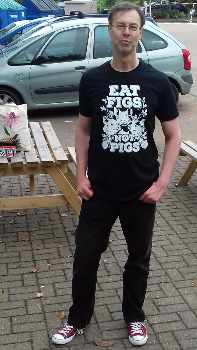 So my new T-shirt arrived today. Eat figs not 🐷🐷🐷😊🌱💚