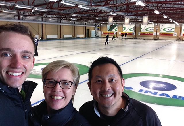 hseas's tweet image. “Some people call #curling chess on ice,” says alumnus Pete Manasantivongs, AB '99, coach of the Australian national curling team: buff.ly/2s46odH @worldcurling