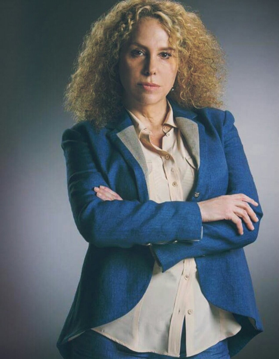 #BienvenidoJunio Que este mes te traiga muchas satisfacciones, alegrías y bendiciones🙏Que el éxito te siga acompañado siempre nuestra bella️ <a href="/azelarobinson/">Azela Robinson</a> Te amamos y estamos contigo en todos tus sueños y metas nuevas.✨🌻😘🍀