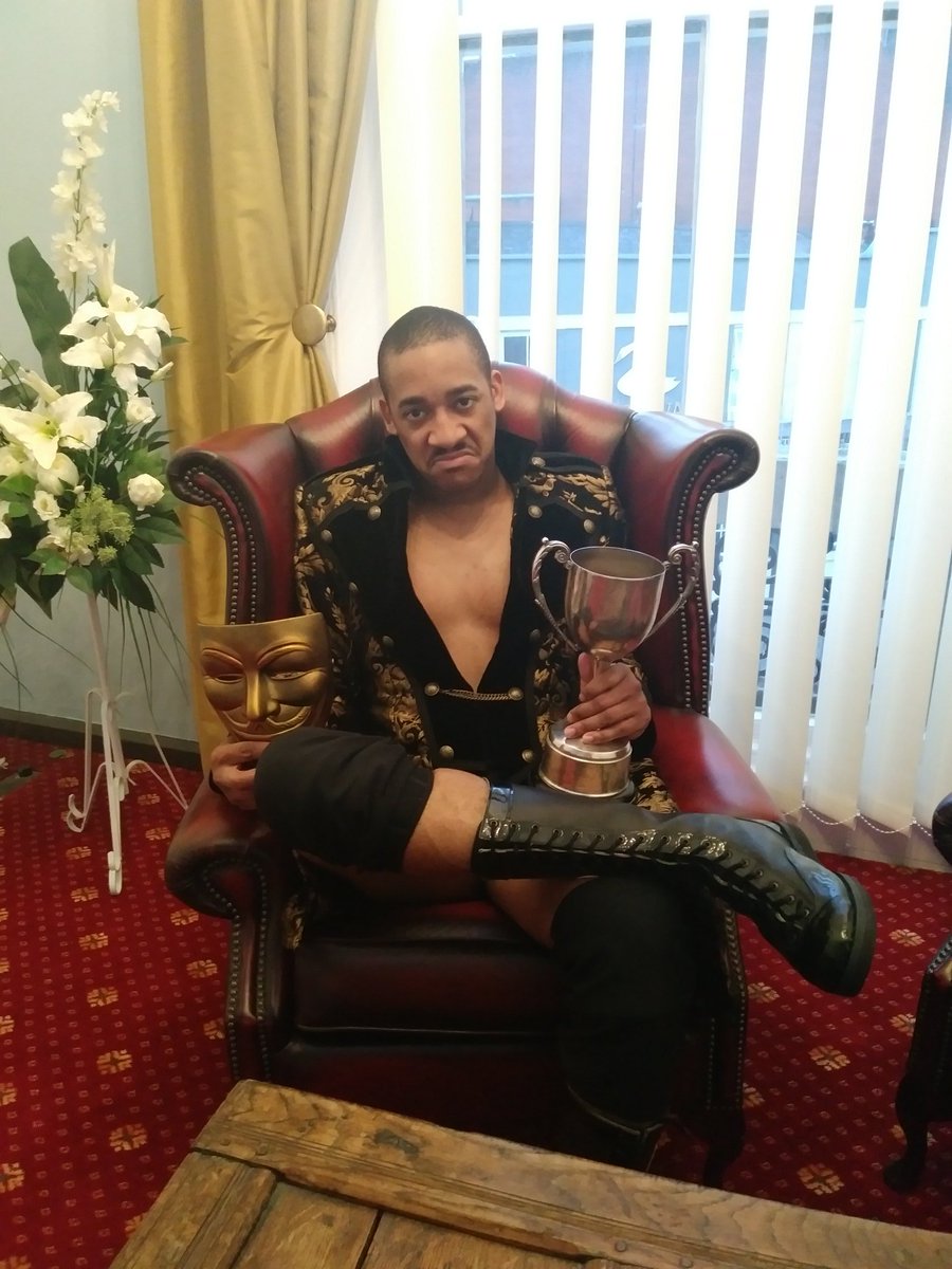 MrDariusCarter's tweet photo. No Mother has given birth to a child that can stop me.

🇬🇧 #DC #No10 #13thReign  @LDNwrestling #BritishCapitalChampion #RoyalReturn 👑 #ICameToConquer #FirstClass #WorldClass #BornToSucceed #GoldBlooded #WealthPersonified 💸🇺🇸🌏 https://t.co/qB1civYTYI