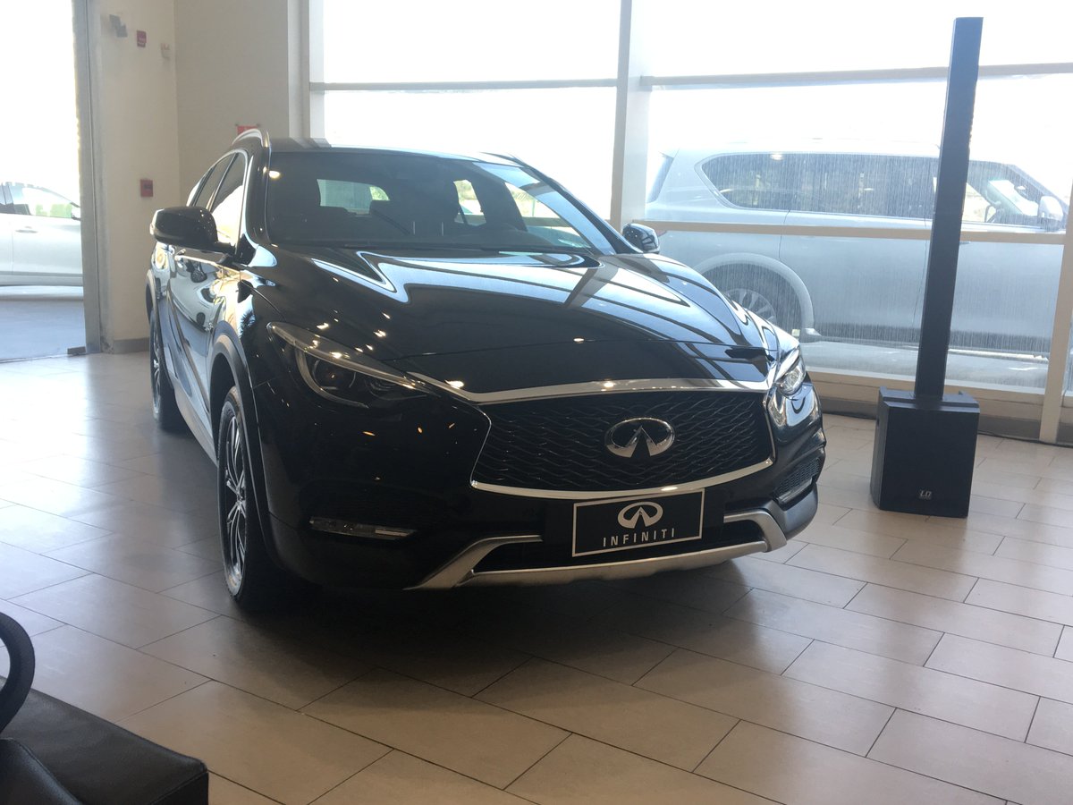 Bolido_com's tweet photo. Etamos en el lanzamiento de los nuevos modelos de Infiniti: el QX 80 y el QX30. Les dejamos algunas imágenes. https://t.co/N8HBdzRpHc