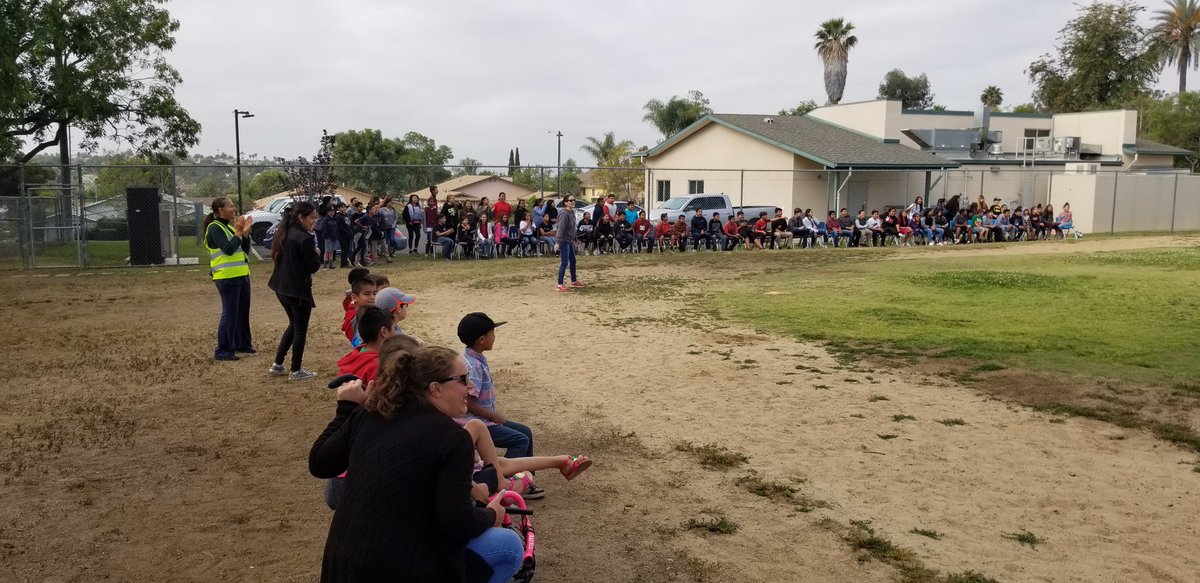 macosta52's tweet photo. Finishing out the year by #SharpeningtheSaw #StudentsvsTeachers #KickballTradition #FSS_STEM @JKniseley1 @maextro12 https://t.co/0CFXgw2drz