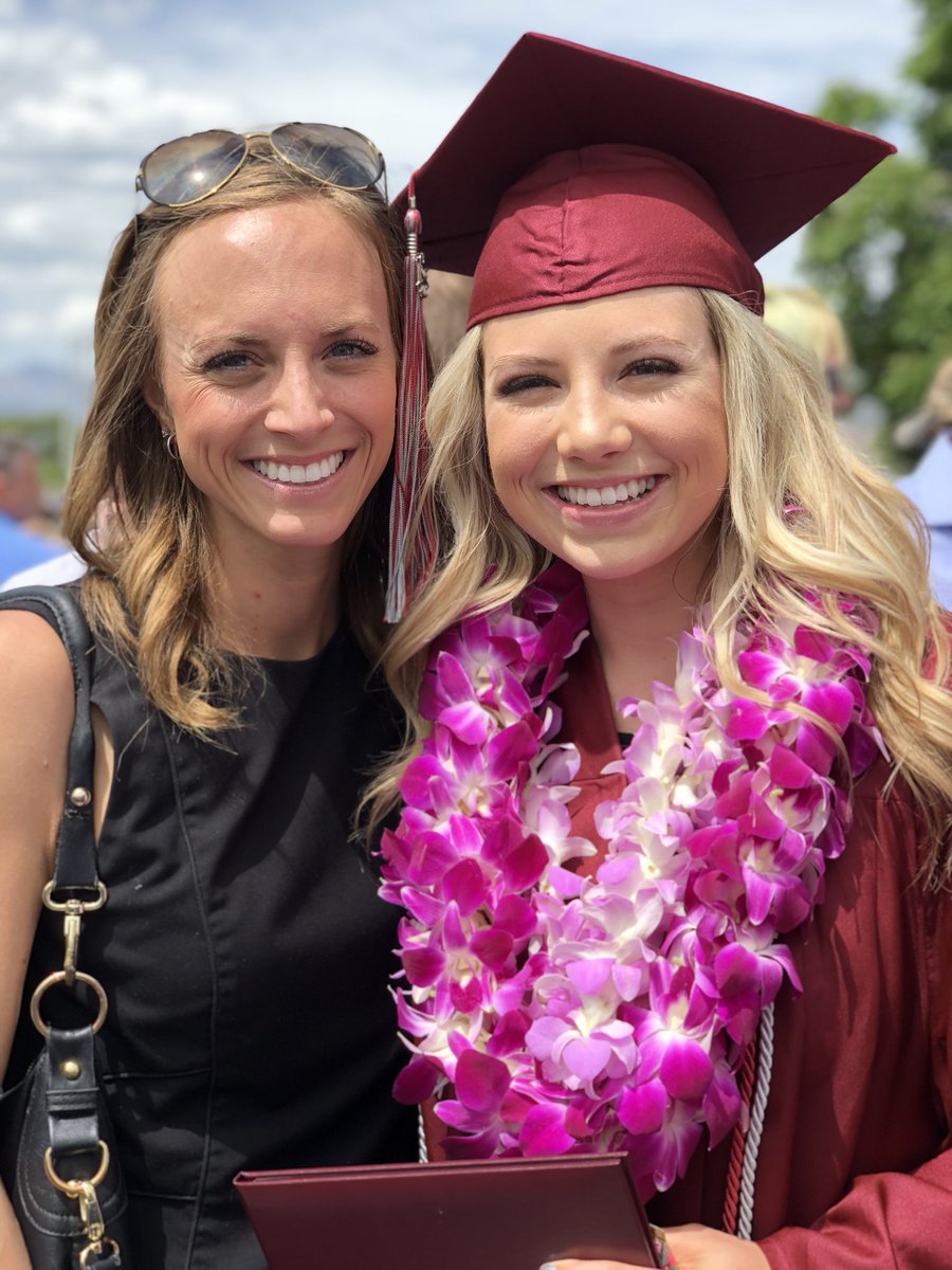 MorganSaxtonTV's tweet image. The tassel was worth the hassle 🎓 #capsoff #congratsgrad

SHOW OFF: Upload your graduation pics here - burst.com/kutv