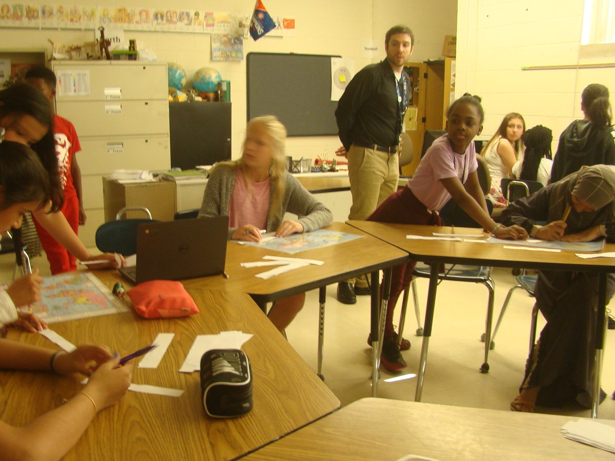 MrKrason's tweet photo. Our #MysterySkype partner @battal_teacher from Mohammed Bin Jasiim Preparatory School in Qatar was phenomenal today! Thank you for everything! #edtech #cridgepride #skype2learn #skype #globallearning https://t.co/tcsXzQ9aoO