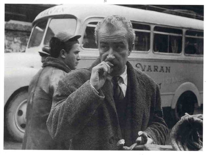 Yoksulların, işçilerin, ezilenlerin, sıkıntı ve zorluk içinde yaşayanların, sömürülenlerin, gurbetçilerin, emekçilerin, insanı "insan" yapan vicdanın, sokakların sesidir Orhan Kemal. "Her şey birdenbire olmalı. Kimseye muhtaç olmadan ölmek isterim" dedi, dediği oldu. #OrhanKemal